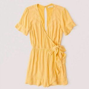 Abercrombie and Fitch Yellow Polka Dot Romper Size M